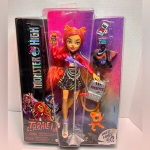 Monster High Cat Toralei Stripe Collectible Doll with Pet and Accessories New